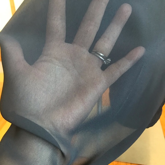 Black Da Vinci Mermaid Formal Dress SZ. S
Dress has sequins on Shoulders… - Picture 9 of 16